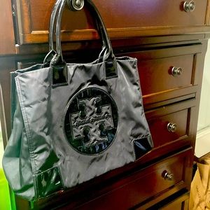 Tory Burch- black with patent logo